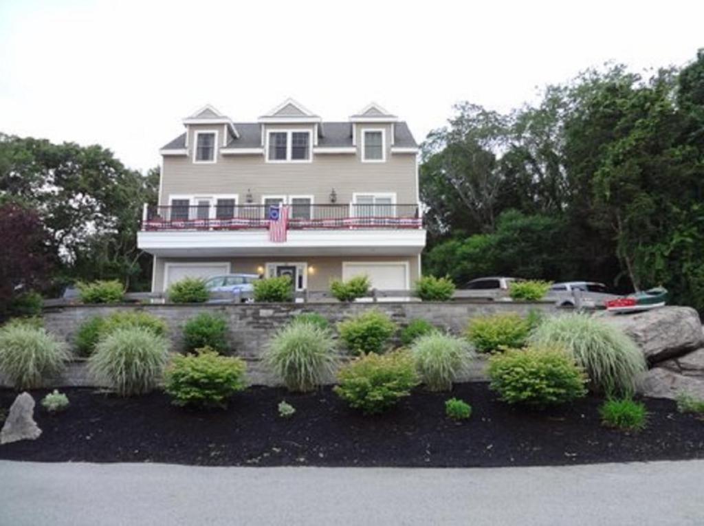 Josephine'S On The Bay Bed And Breakfast Hull Exterior photo